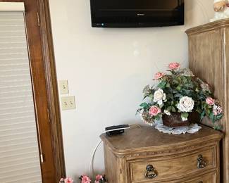 Bernhardt 3 drawer stand - artificial floral decor - upstairs