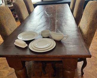STUNNING DINING TABLE, 8 COORDINATING CHAIRS