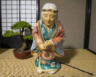 Japanese Kutani Ware Doll Gramdmother $85.00