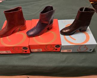 Women’s shoes: 7.5, 8 mostly & 8.5
