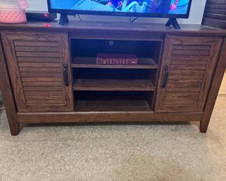 Entertainment Center $175.00   47"w 17"d 24" T
