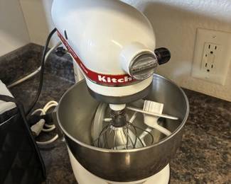 05 KitchenAid Stand Mixer
