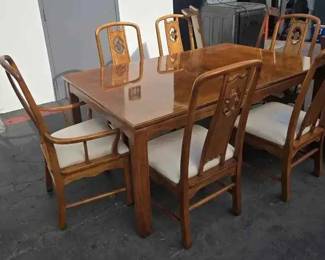 16CT102VRare Thomasville Mistique Asian Chinoiserie Ming Dining Table
