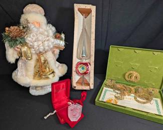 16CT148Vintage High End Christmas