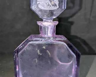 16CT163VVintage Art Deco Perfume Bottle