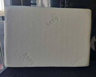 16CT208Z.Z Lazy Pet Mattress And Antique Pet Feeder