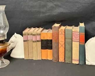 16CT171Vintage Books And Library Decor