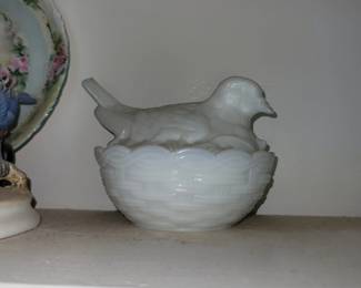 Milk Glass Nesting Bird