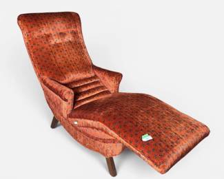 Contour Lounge Chair