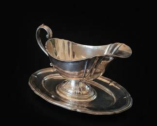 SilverPlated Gravy Boat with Underplate