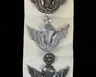 Set of Parachutist Badges Basic, Senior, Master