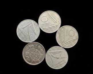 Assorted Vintage Italian Lira and Spanish Peseta Coins third image