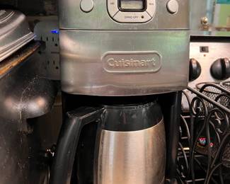 Cuisineart Grind & Brew 10-cup Thermal Coffeemaker (DGB-650) with built-in bean grinder, insulated thermal carafe, and programmable timer. Tested and working.