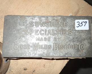 SUNSHINE LOOSE VILES BISCUIT KEEP
