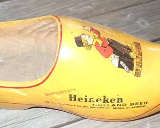 OLD DUTCH WOODEN SHOE