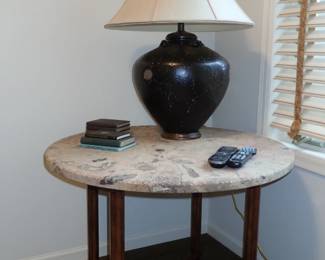 IRON & STONE ACCENT TABLE - LARGE LAMP