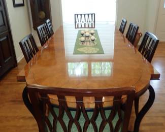 If you have a large dining area - this is the table you need.