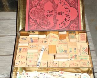MAHJONG VINTAGE WITH TIN