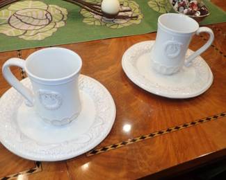 COFFEE CUPS & SAUCER