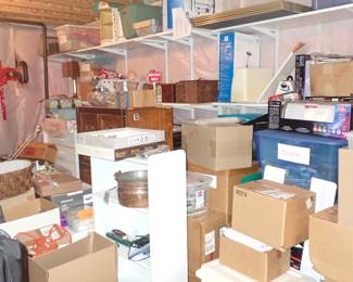 A LOT OF UNPACKING TO DO WILL ADD PICTURES AS WE UNBOX