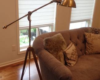 TRI LEG FLOOR LAMP