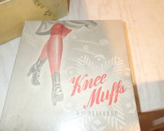 KNEE MUFFS