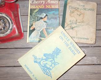 VINTAGE BOOKS