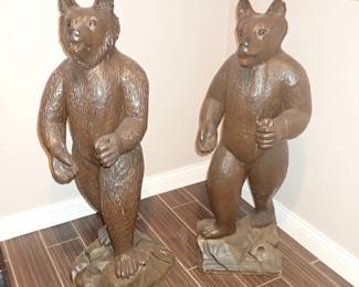 LARGE BEAR FIGURES
