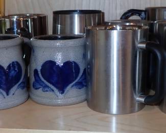 MUGS
