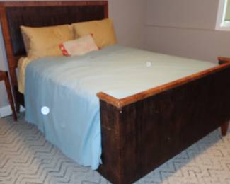 QUEEN BED HEADBOARD & FOOTBOARD