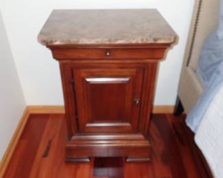 1 DRAWER -1 DOOR NIGHT STAND W/STONE TOP