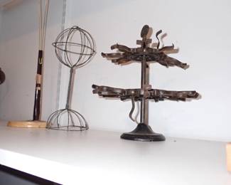 HAT STAND - STAMP STAND