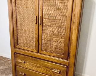1980s Vaughn of Virginia Solid Oak Width: 38", Height: 54" , Depth 18"