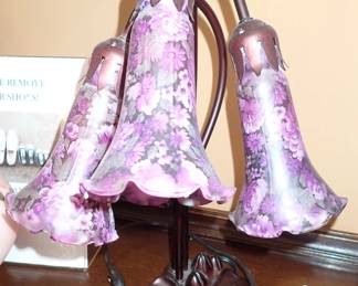 TULIP LAMP