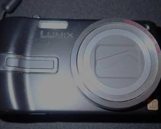 LUMIX CAMERS