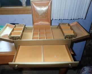 JEWELRY BOX