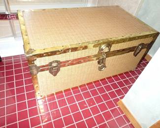 WICKER TRUNK
