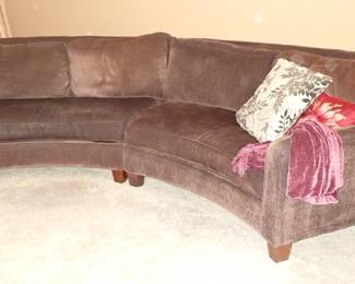 1/2 ROUND SOFA / BROWN