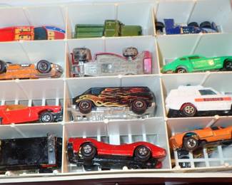 MATCH BOX / HOT WHEELS CARS