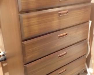 TALL 5 DRAWERED DRESSER