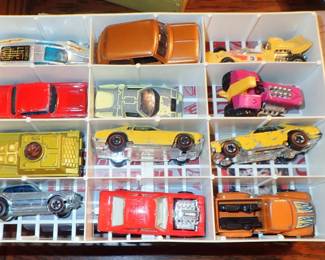 MATCH BOX / HOT WHEELS CARS