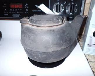 CAST IRON KETTLE