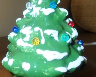 CERAMIC TREE LIGHTED