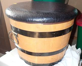 BARREL STOOL