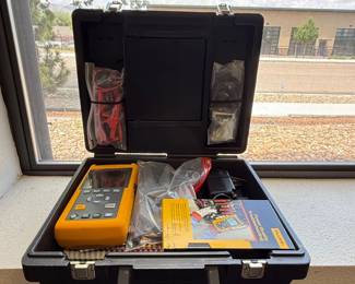 Fluke 43 Power Quality Analyzer