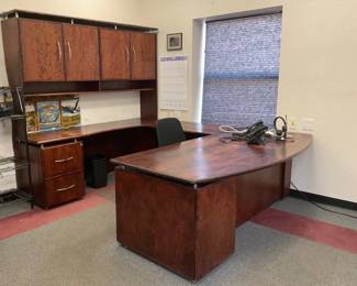 U-Shape Executive Desk & Office Supplies