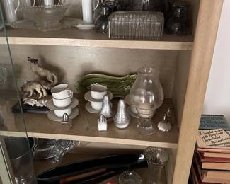 Assorted knick-knacks