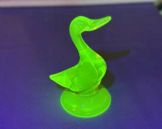 Uranium glass duck