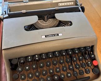 Italian Olivetti Lettera 22 portable manual typewriter