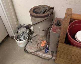 vintage electric lead melting pot